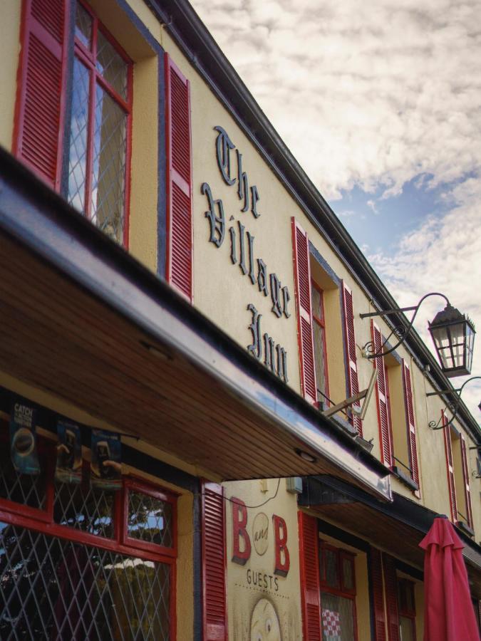 The Village Inn Bohola Bagian luar foto